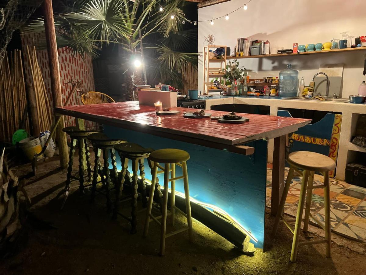 La Sardina Hostel Тодос Сантос Екстериор снимка