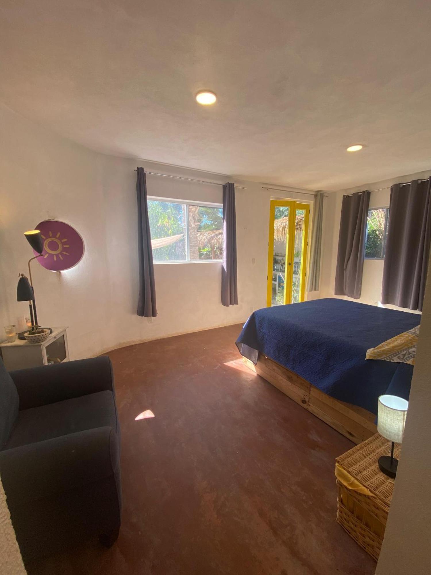 La Sardina Hostel Тодос Сантос Екстериор снимка