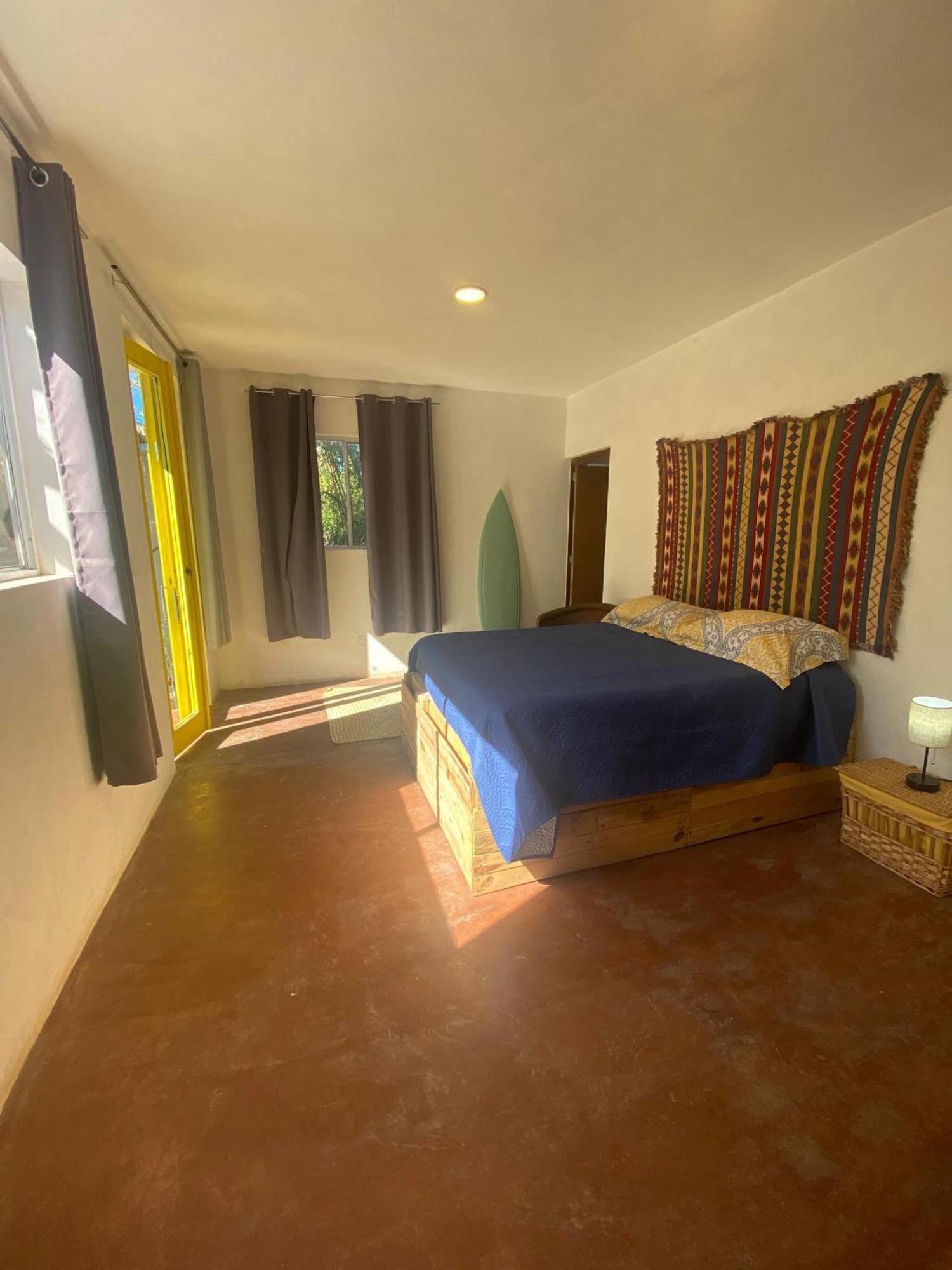 La Sardina Hostel Тодос Сантос Екстериор снимка
